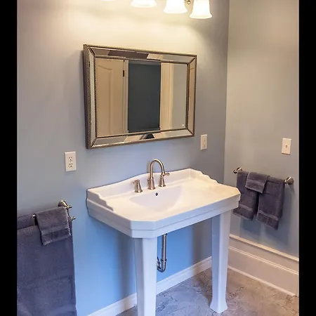 Culverdene House Simcoe Room photo